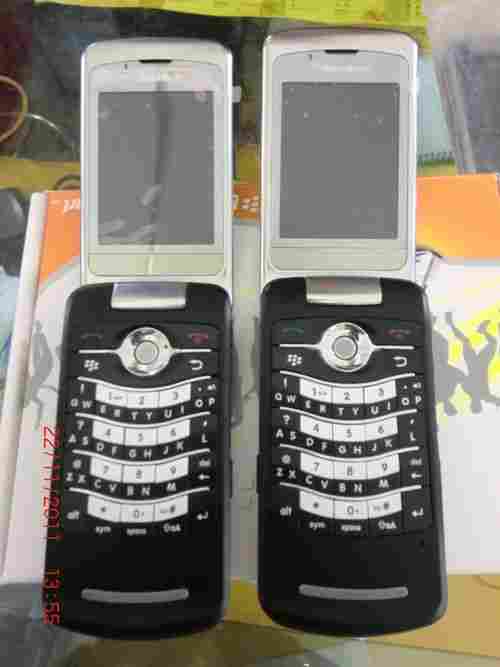 Mobile Phone (Blackberry 8220)