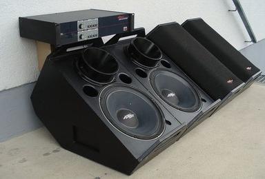 Apogee Sound AE-6BNC Speaker-1500Euro