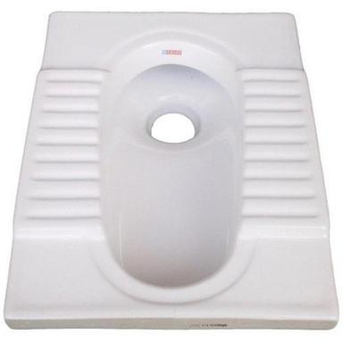 Indian White Toilet Seat Installation Type: Floor Mounted