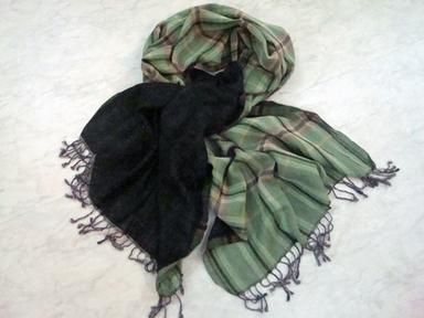 Green Wool Embroidered Scarves Manufacturers