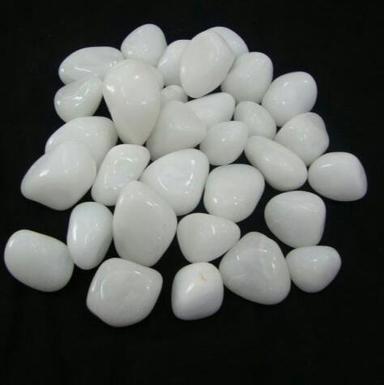 Machine Polished Snow White Glossy Pebbles Stone Lanscaping And Garden Tree Decoration Solid Surface