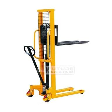 Hydraulic Pallet Stacker Lifting Capacity: 2-5 Tonne