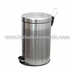 Stainless Steel Perforated Pedal Bin Purity: 98%