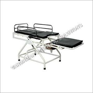 Adjustable Height Labour Table
