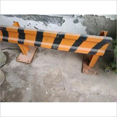Black And Yellow Mild Steel Road Barriers