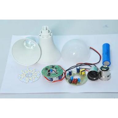 White 9 Watt Ac Dc Rechargeable Led Bulb Driver And Mcpcb Raw Material