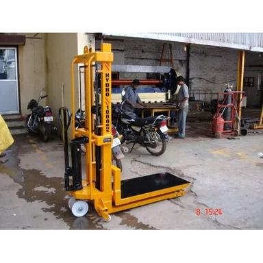 Easy To Operate Hydraulic Pallet Stacker