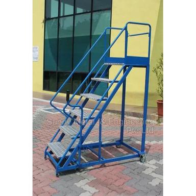 High Quality & Durable Industrial Mobile Ladder