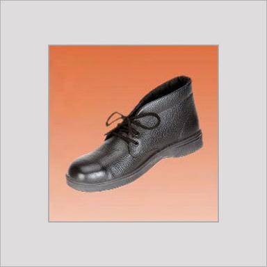 Black Color Chemical Safety Shoes Size: Various Sizes Are Available