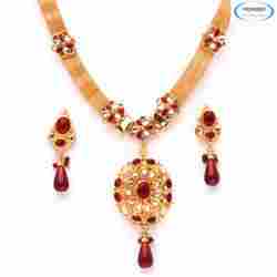 Vendee Kundan Necklace Jewelry Set