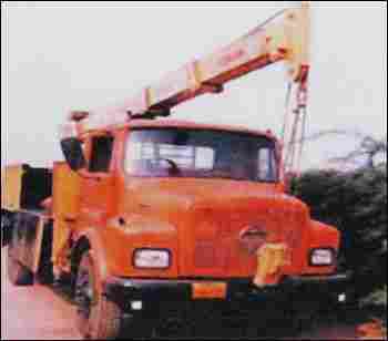 Heavy Duty Truck Mounted Crane