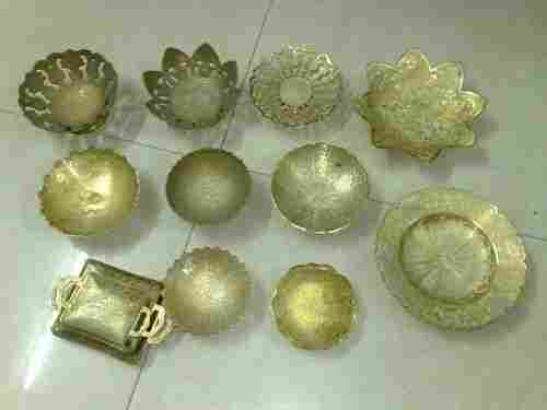 Fancy Brass Table Bowls And Plates