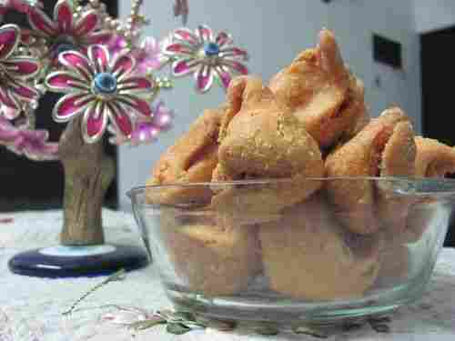 mini samosa namkeen dalmoth koor 