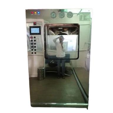 Rectangular Sterilizer With Vertical Sliding Door