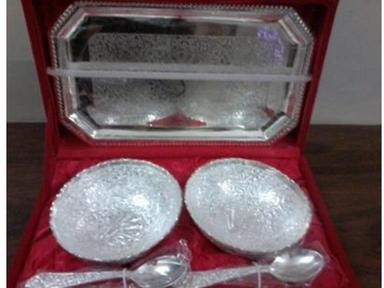 Metal 2 Bowls 2 Spoon With Tray In Velvet Box