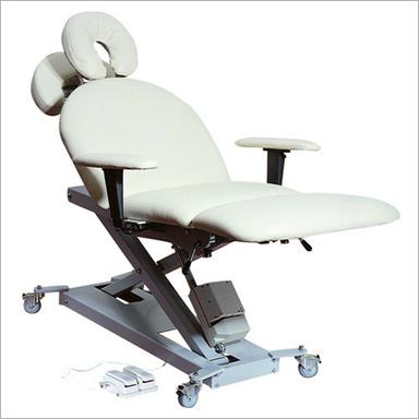 Available In Different Colour Hydraulic Massage Table