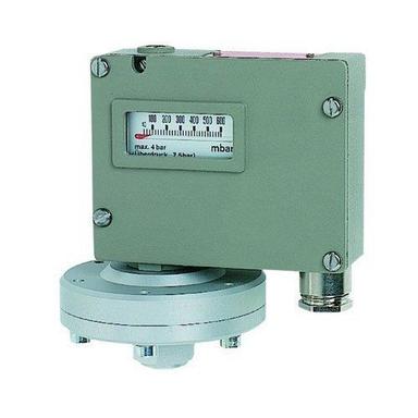 Reliable Nature Low Pressure Switch Weight: 850 Gm Grams (G)