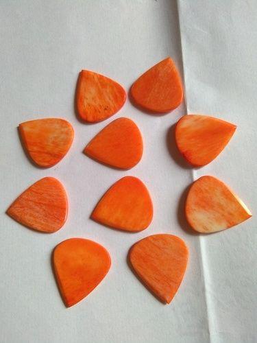 Perfect Finish Wooden Guitar Picks Body Material: Wood