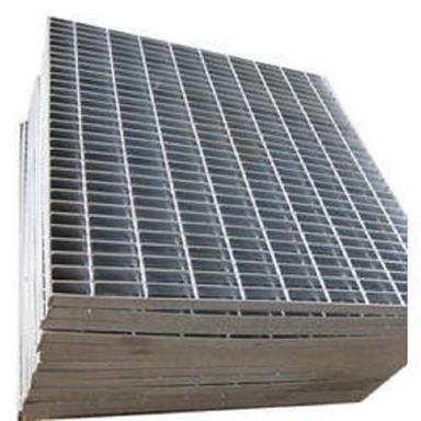 Hot Rolled Square Shape Mild Steel Gratings With Galvanized Finish And 3.5 Meter Length Application: Construction