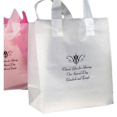 Comes In Various Colors Printed Design Pp Material Wedding Gift Bag With 2 Kilogram Weight Loading Capacity