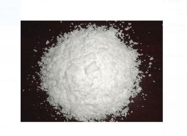 White Distilled Press Naphthalene Powder Used In Manufacturing Of Snf Shelf Life: 1 Years