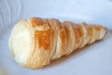 Ultimate Sweet-Salty Mix Smooth & Delicious Creamy Vanilla Cream Roll  Fat Contains (%): 28 Grams (G)