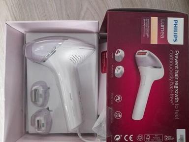 White Lumea Ipl 9000 Series Ipl Hair Removal Device