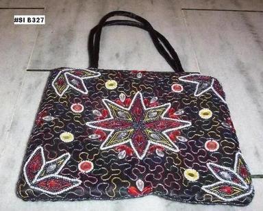 Alluring Design Embroidered Ladies Bag Gender: Women