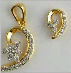 Designer Gold Pendant Sets Size: Various Sizes Are Available