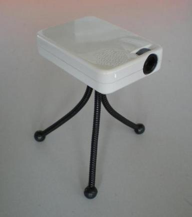 Smallest Digital Projector With Usb 2.0 Port Use: Education