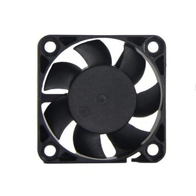 Heavy Duty 7 Blade Black Ventilation Cooling Fan For Industrial Purpose Installation Type: Wall Mounted