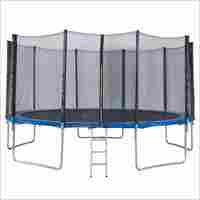 16 Ft Enclosed Trampoline With Ladder