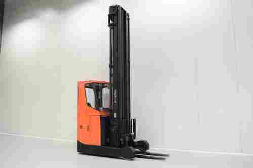 Battery Operated Reach Truck 