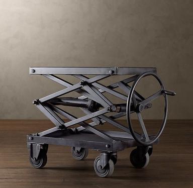 INDUSTRIAL SCISSOR LIFT TABLE