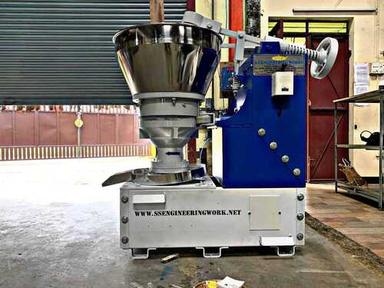 Blue Groundnut Oil Extraction Machine