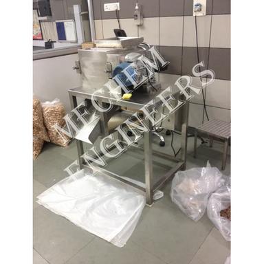 Silver Vertical Moisture Almond Cutting Machine