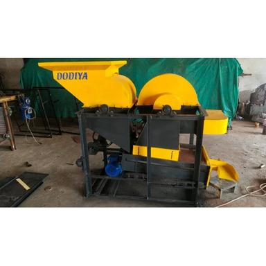 Groundnut Decorticator Machine Capacity: 100-2000 Kg/Hr