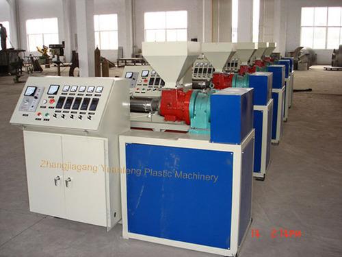 Off White And Blue Sj Series Single Screw Extruder at Best Price in  Zhangjiagang | Zhangjiagang Yuanfeng Plastic Machinery Co., Ltd.