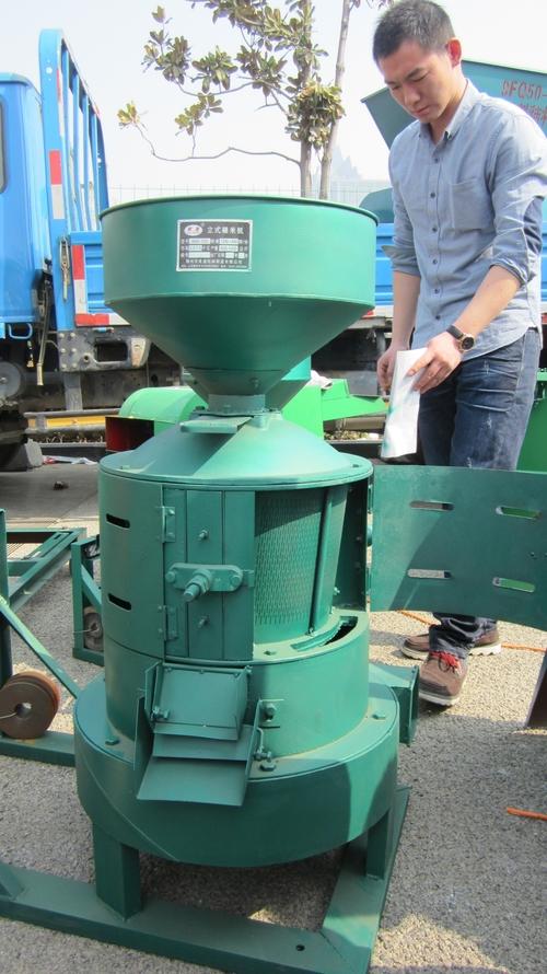 Cereal Millet Husking Machine at Best Price in Zhengzhou