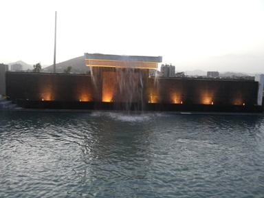 Foaming And Curtain Fountain