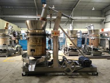 Industrial Grade Wooden Chekku Machine Dimension(L*W*H): 25*42*55 Inch (In)