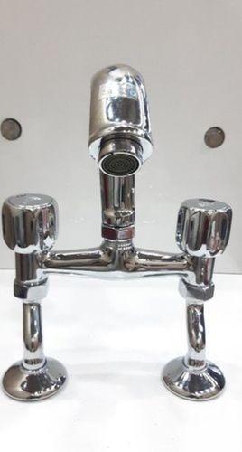 Deck Mounted Brass Basin Mixer Size: 15 Mm