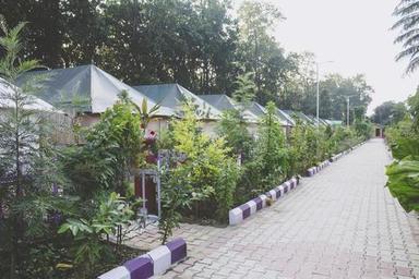 Brown Bamboo Cottage For Holiday