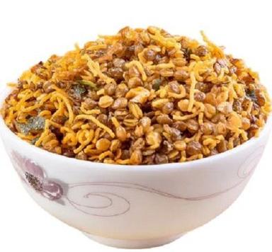 Popular Snack Masoor Dal Mix Spicy Dalmoth Namkeen Carbohydrate: 19 Percentage ( % )