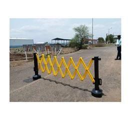 2.5m High Impact Resistant Expandable Barricade
