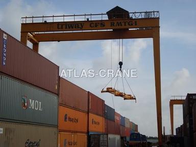 Container Handling Cranes Application: Construction