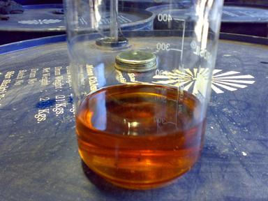 Phenol 99 Cristal And Liquid Application: Industrial
