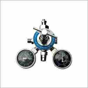 Double Stage Double Gauge Regulators