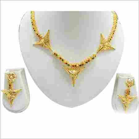 Gold Forming Necklace