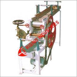 नूडल्स बनाने की मशीन की क्षमता: 200 किलोग्राम/घंटा